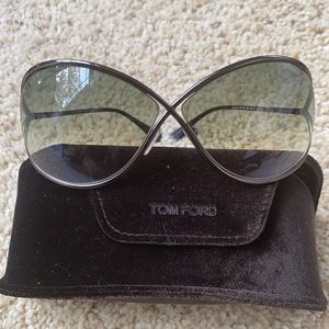 TOM FORD BRAND NEW SUNGLASSES 🕶